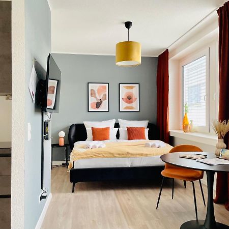 Klassen Stay - Exklusives Apartment Am Hbf - Kueche, Netflix, Kingsizebett Koblenz  Bagian luar foto