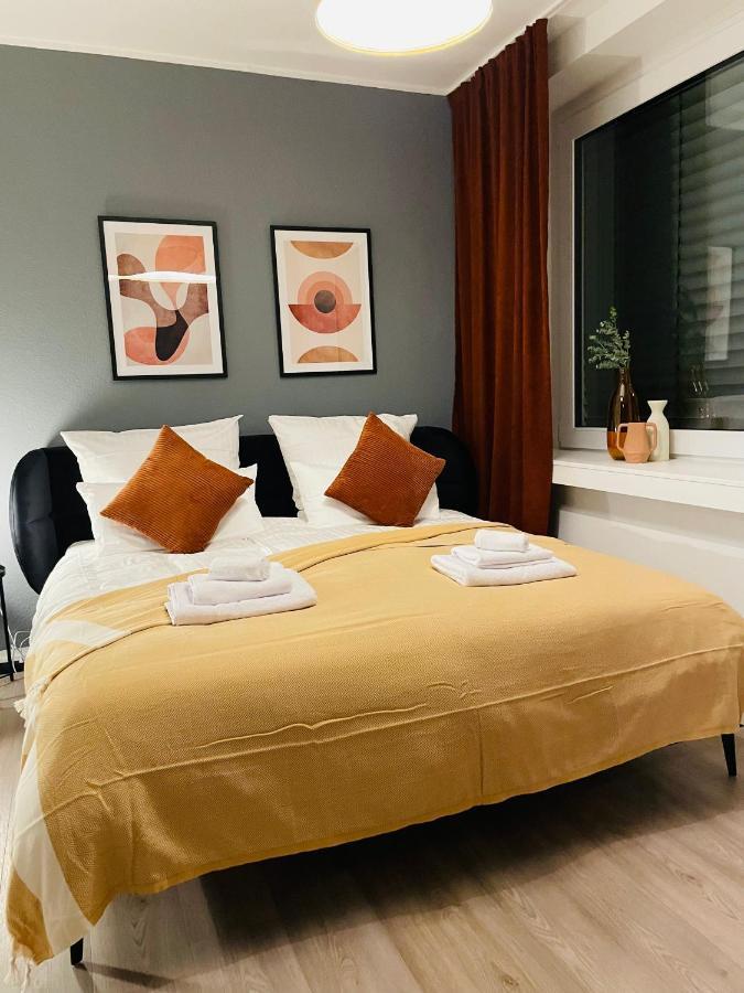 Klassen Stay - Exklusives Apartment Am Hbf - Kueche, Netflix, Kingsizebett Koblenz  Bagian luar foto