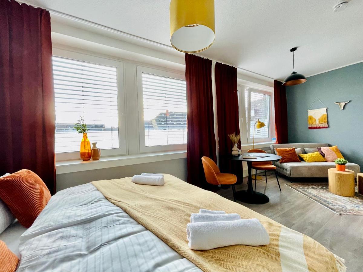Klassen Stay - Exklusives Apartment Am Hbf - Kueche, Netflix, Kingsizebett Koblenz  Bagian luar foto